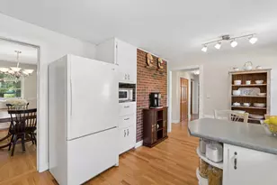 20 Caron St, Portland, ME 04103 - Photo 10