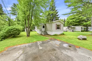 42 Sparrow Dr, Augusta, ME 04330 - Photo 2