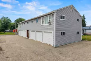 17 Willett St, Biddeford, ME 04005 - Photo 2