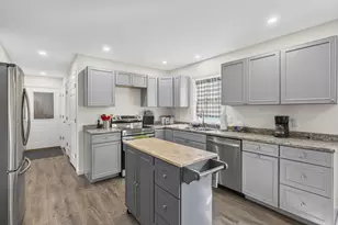 11 Welchville Commons Dr, Oxford, ME 04270 - Photo 2
