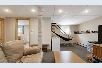 35 Ashmount Street, Lewiston, ME 04240 - Photo 28