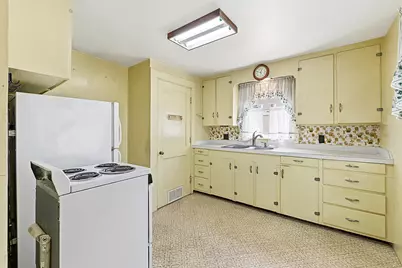 137 Pleasant Street, Eliot, ME 03903 - Photo 6