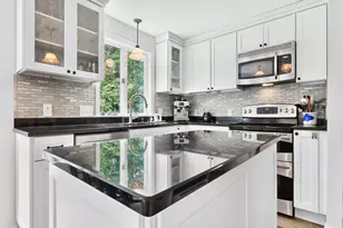 337 Oakwood Dr, Yarmouth, ME 04096 - Photo 6