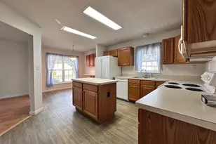 17 Candlewood Dr, Lyman, ME 04002 - Photo 10