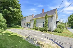 12 Upper Myrtle St, Mechanic Falls, ME 04256 - Photo 2