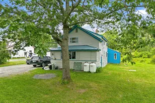 132 Washington St, Oakland, ME 04963 - Photo 2