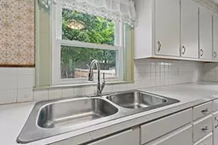 71 Stroudwater St, Westbrook, ME 04092 - Photo 4
