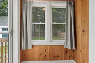 71 Stroudwater St, Westbrook, ME 04092 - Photo 16
