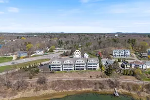 19 Bridge St, Kittery, ME 03904 - Photo 1