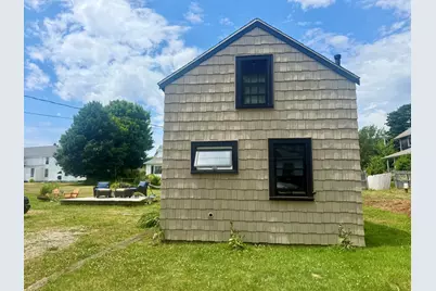 10 Brighton Avenue, Vinalhaven, ME 04863 - Photo 2