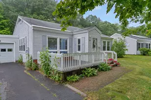 28 Moore Ave, Brunswick, ME 04011 - Photo 4