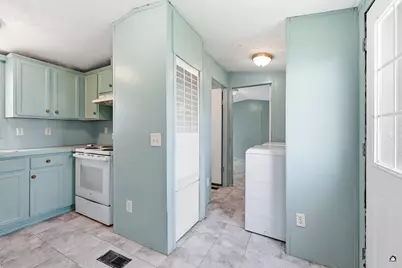 146 High Street #19, Oakland, ME 04963 - Photo 14