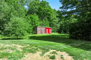 2461 Essex St, Orono, ME 04473 - Photo 12