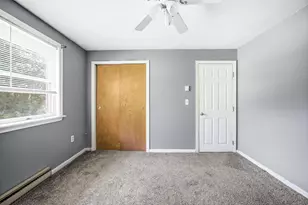2461 Essex St, Orono, ME 04473 - Photo 8