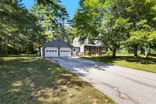 27 Tall Pine Rd, Berwick, ME 03901 - Photo 2