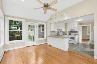 31 Longfellow Dr, Cape Elizabeth, ME 04107 - Photo 1