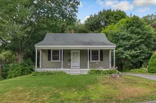 31 Longfellow Dr, Cape Elizabeth, ME 04107 - Photo 1