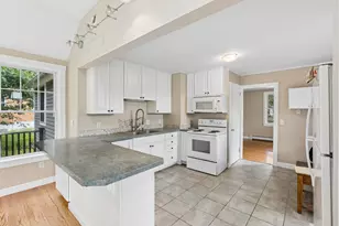 31 Longfellow Dr, Cape Elizabeth, ME 04107 - Photo 6