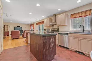 37 Martin Ln, Lebanon, ME 04027 - Photo 10