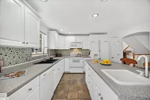 77 Ash Swamp Rd, Scarborough, ME 04074 - Photo 10
