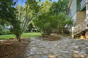 226 Summer St, Auburn, ME 04210 - Photo 4