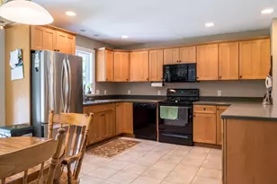 9 Strawberry Patch Ln, Freeport, ME 04032 - Photo 4