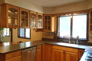 32 Mayland St, Oakland, ME 04963 - Photo 2