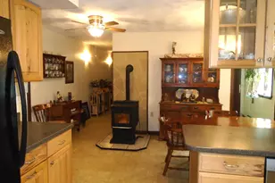 32 Mayland St, Oakland, ME 04963 - Photo 4