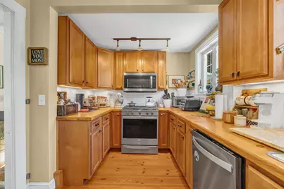 10 Lebanon Road, Winterport, ME 04496 - Photo 2