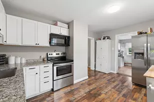 22 Hawthorne St, Portland, ME 04103 - Photo 8