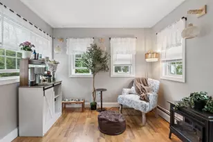 22 Hawthorne St, Portland, ME 04103 - Photo 4