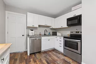 22 Hawthorne St, Portland, ME 04103 - Photo 6