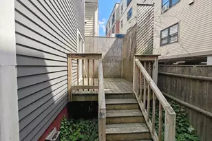 52 Maple St, Portland, ME 04101 - Photo 2