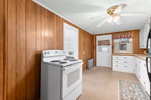 37 Daggett St, Portland, ME 04103 - Photo 14
