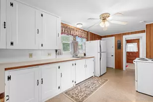 37 Daggett St, Portland, ME 04103 - Photo 12