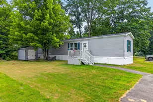 117 Sparrow Dr, Augusta, ME 04330 - Photo 2
