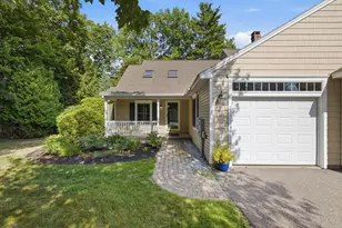 11 Sterling Dr, Kennebunk, ME 04043 - Photo 1