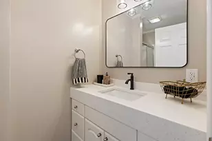 24 Pleasant St, Bangor, ME 04401 - Photo 22