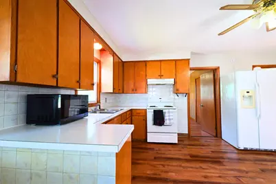 121 Dow Avenue, Lewiston, ME 04240 - Photo 10