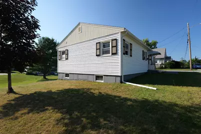 121 Dow Avenue, Lewiston, ME 04240 - Photo 32