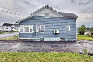 137 12th Ave, Madawaska, ME 04756 - Photo 4