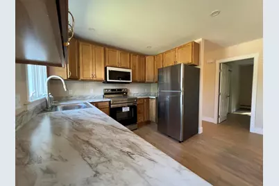 2 Carrier Place, Lewiston, ME 04240 - Photo 4