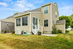 57 Ridgefield Dr, Gorham, ME 04038 - Photo 4