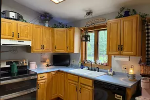 323 Hudson Rd, Corinth, ME 04427 - Photo 8