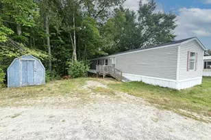 17 Winter Dr, Farmingdale, ME 04344 - Photo 1