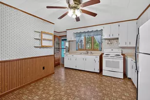 135-137 Oxford Ave, Rumford, ME 04276 - Photo 14