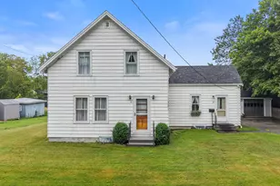 14 Bruce St, Machias, ME 04654 - Photo 2