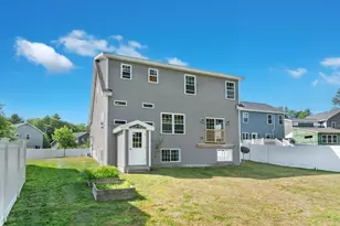11 Dogwood Ln, Gorham, ME 04038 - Photo 4
