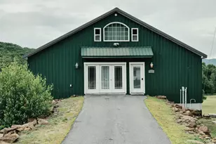432 Auburn Rd, Peru, ME 04290 - Photo 2