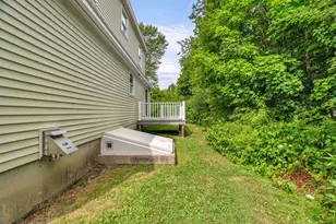63 Lawrence St, Rockland, ME 04841 - Photo 8